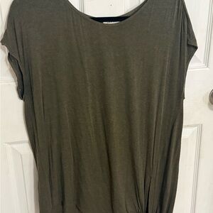 Max Studio Olive Short Sleeve Tee